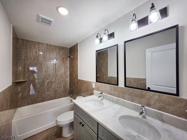 71 Lindsley Ave, Newark City, NJ 07106