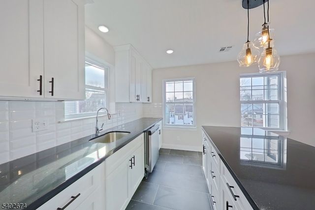 71 Lindsley Ave, Newark City, NJ 07106