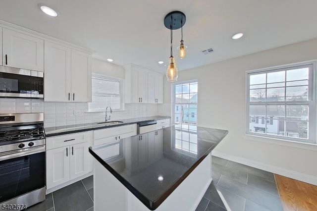 71 Lindsley Ave, Newark City, NJ 07106