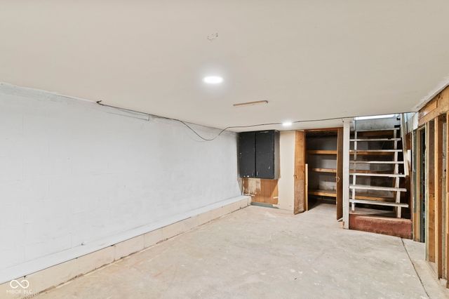 385 S County Road 90 W, North Vernon, IN 47265