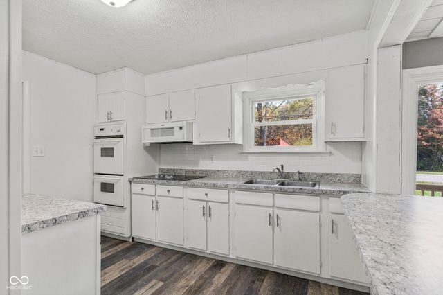 385 S County Road 90 W, North Vernon, IN 47265