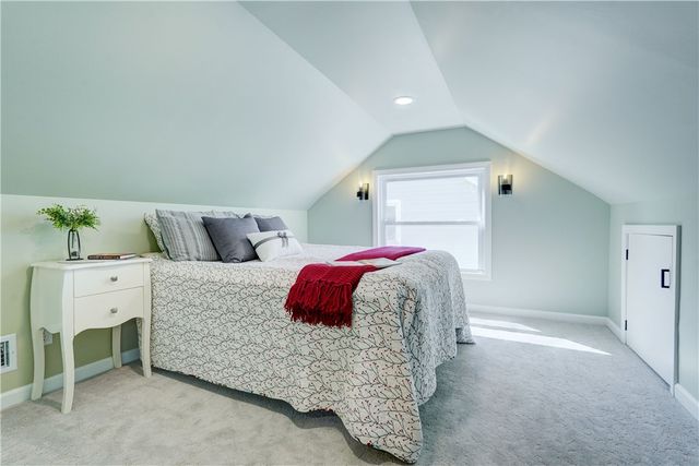 100 Meadowbrook Road, Rochester, NY 14620