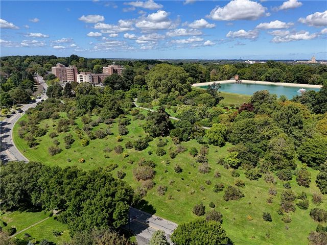 100 Meadowbrook Road, Rochester, NY 14620