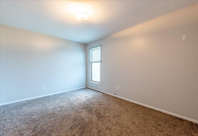 2733 2ND Avenue, Council Bluffs, IA 51501