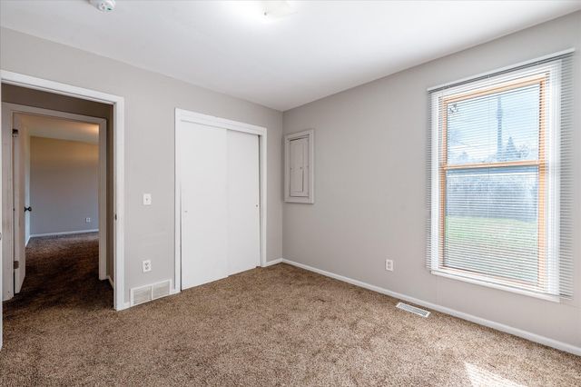 2733 2ND Avenue, Council Bluffs, IA 51501