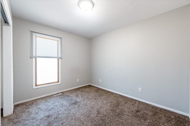 2733 2ND Avenue, Council Bluffs, IA 51501