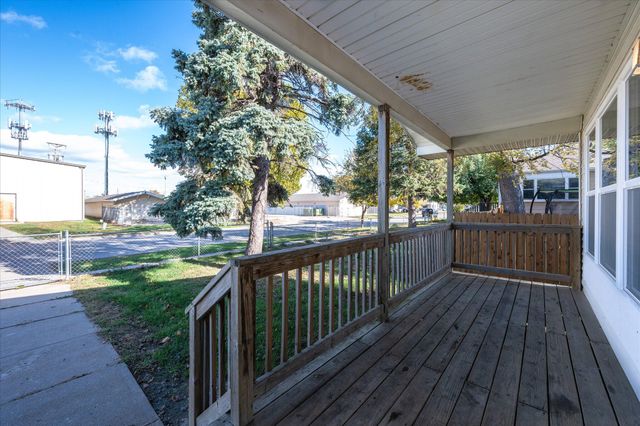 2733 2ND Avenue, Council Bluffs, IA 51501