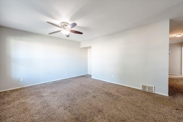 2733 2ND Avenue, Council Bluffs, IA 51501