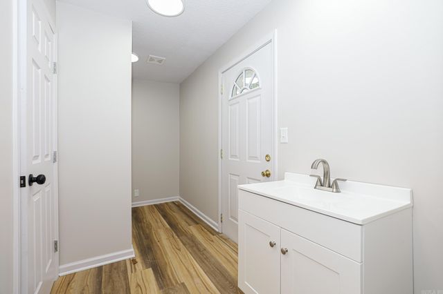 2521 NORTHSHORE, Benton, AR 72015