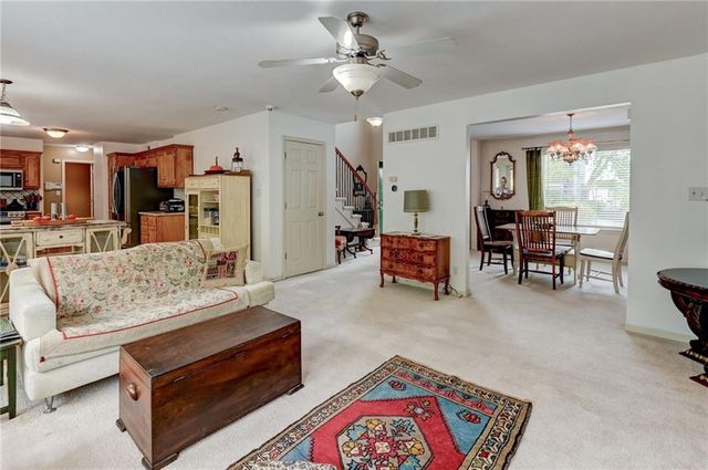 4801 Edgehill Street, Leavenworth, KS 66048