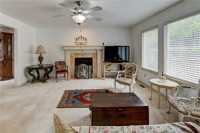 4801 Edgehill Street, Leavenworth, KS 66048