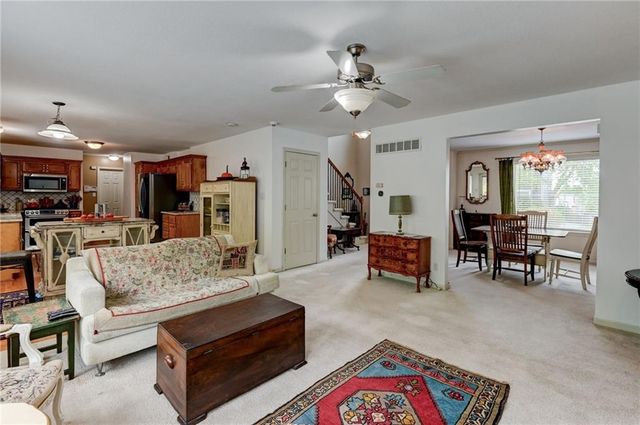 4801 Edgehill Street, Leavenworth, KS 66048