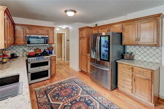 4801 Edgehill Street, Leavenworth, KS 66048