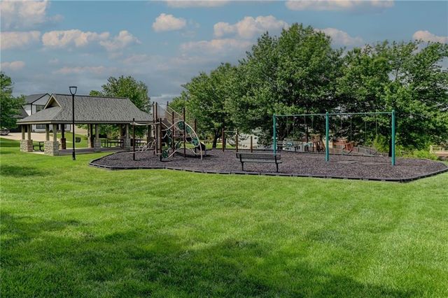 4801 Edgehill Street, Leavenworth, KS 66048