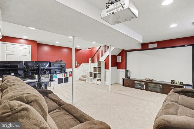 19 STAYMAN WAY, Littlestown, PA 17340