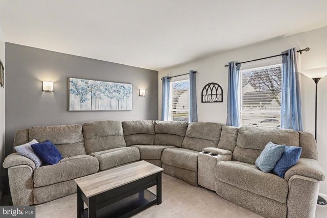 19 STAYMAN WAY, Littlestown, PA 17340