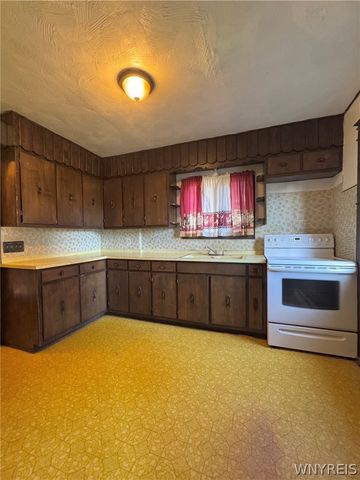 2440 Linwood Avenue, Niagara Falls, NY 14305