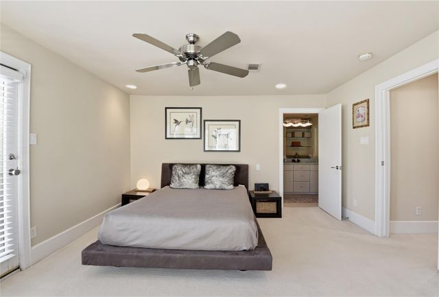 2409 Bering Drive 21, Houston, TX 77057