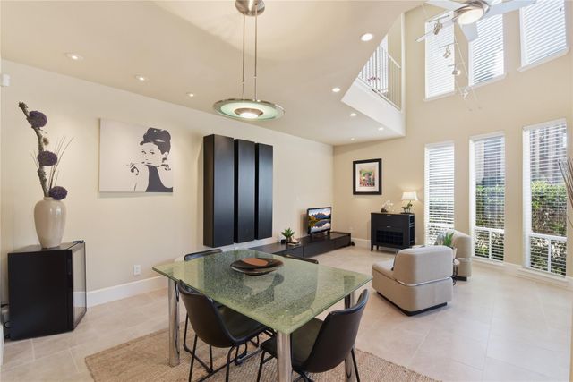 2409 Bering Drive 21, Houston, TX 77057