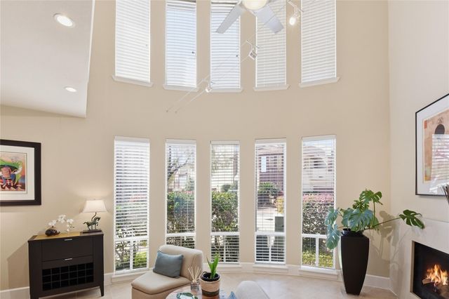 2409 Bering Drive 21, Houston, TX 77057