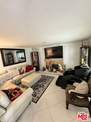 10204 Hanna Avenue, Chatsworth, CA 91311