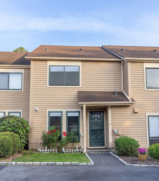 6 Lisa Court, Dobbs Ferry, NY 10522