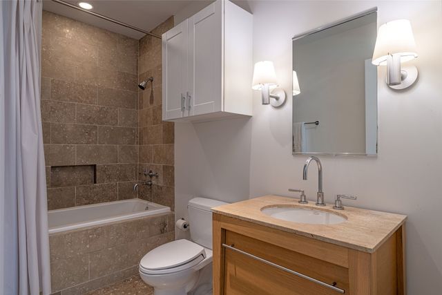 5656 N Central Expressway 400, Dallas, TX 75206