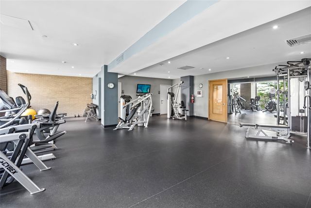 5656 N Central Expressway 400, Dallas, TX 75206