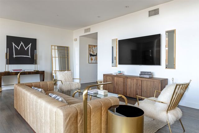 5656 N Central Expressway 400, Dallas, TX 75206