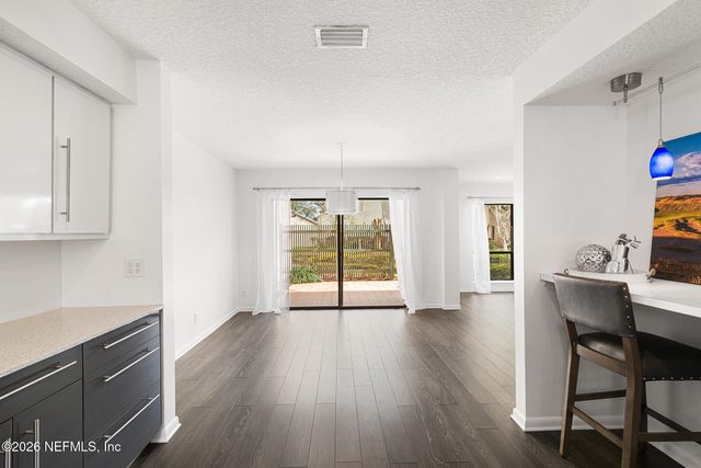 10150 LEISURE Lane N 23, Jacksonville, FL 32256