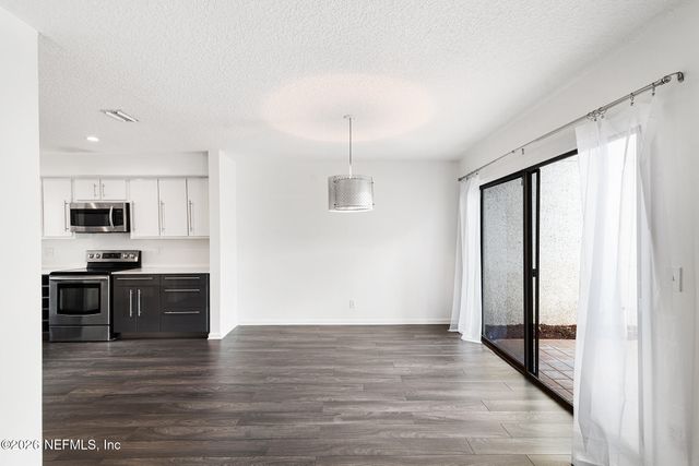 10150 LEISURE Lane N 23, Jacksonville, FL 32256