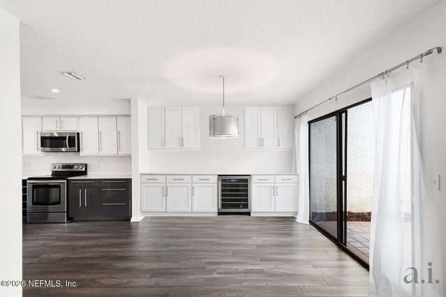 10150 LEISURE Lane N 23, Jacksonville, FL 32256