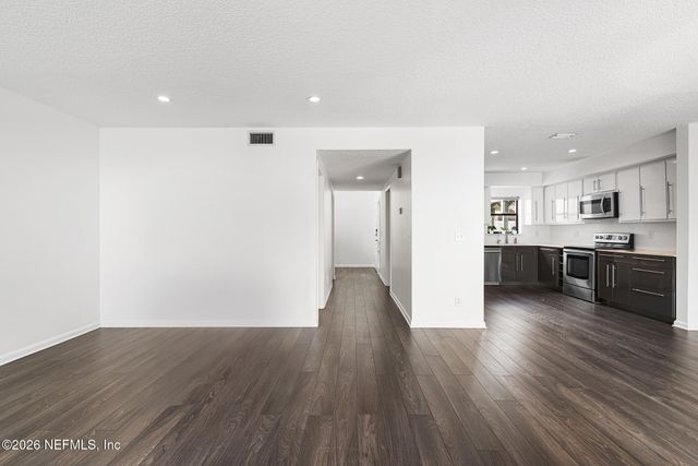 10150 LEISURE Lane N 23, Jacksonville, FL 32256