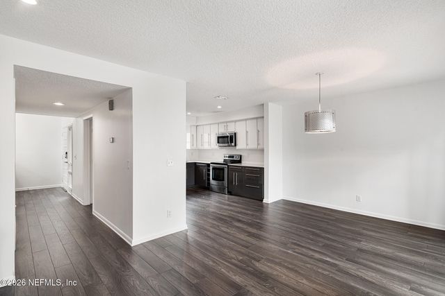 10150 LEISURE Lane N 23, Jacksonville, FL 32256