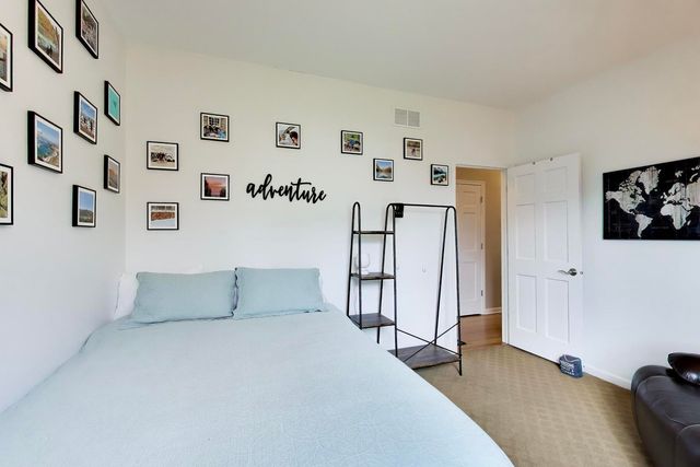 26W363 Torrey Pines Court, Winfield, IL 60190