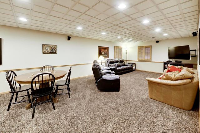 26W363 Torrey Pines Court, Winfield, IL 60190