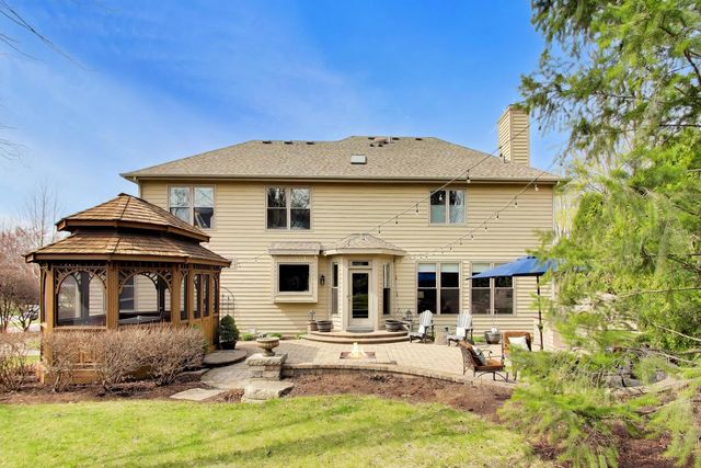 26W363 Torrey Pines Court, Winfield, IL 60190
