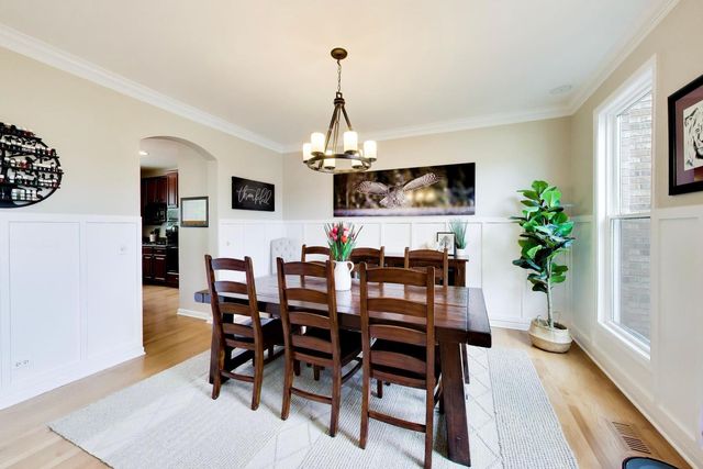 26W363 Torrey Pines Court, Winfield, IL 60190