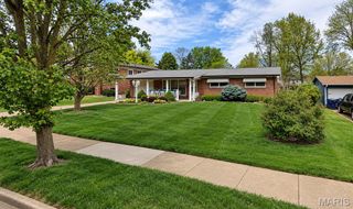 615 Fox Creek Court, Crestwood, MO 63126