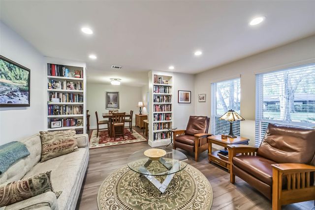 5731 Grape Street, Houston, TX 77096