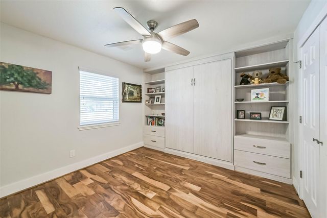 5731 Grape Street, Houston, TX 77096