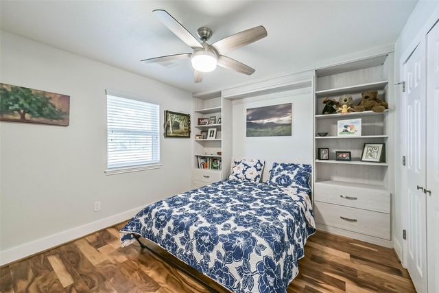 5731 Grape Street, Houston, TX 77096