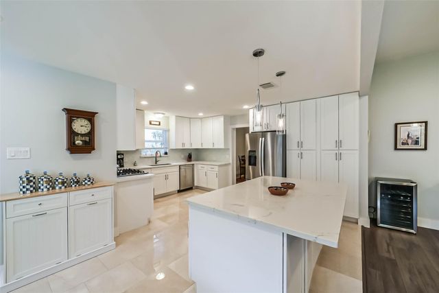 5731 Grape Street, Houston, TX 77096