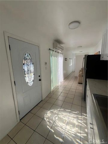 8561 orion av, North Hills, CA 91343