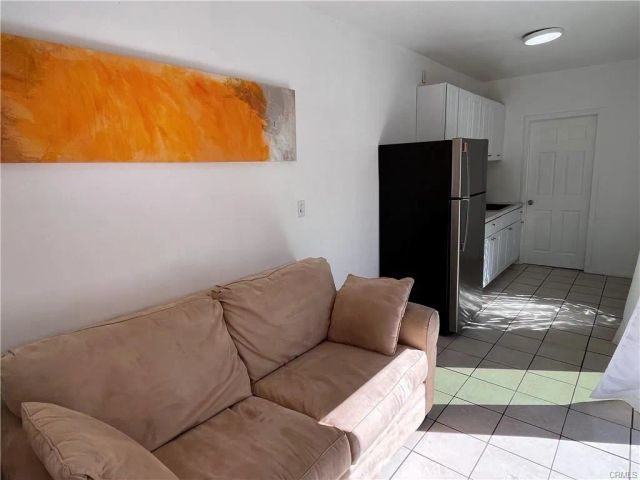 8561 orion av, North Hills, CA 91343