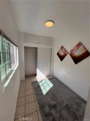 8561 orion av, North Hills, CA 91343