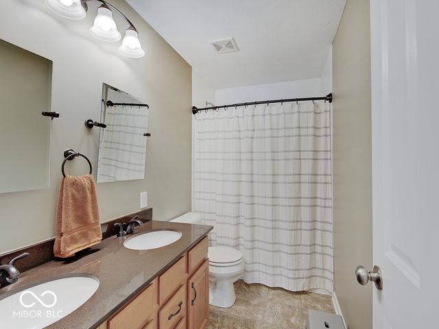 9668 Madera Court, Fishers, IN 46040