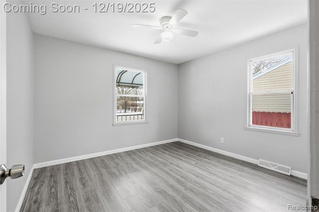 4654 Gloria Street, Wayne, MI 48184