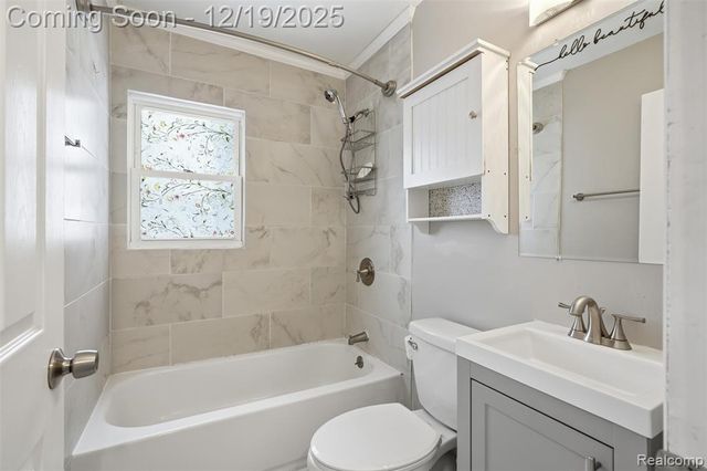 4654 Gloria Street, Wayne, MI 48184