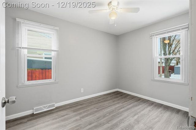 4654 Gloria Street, Wayne, MI 48184